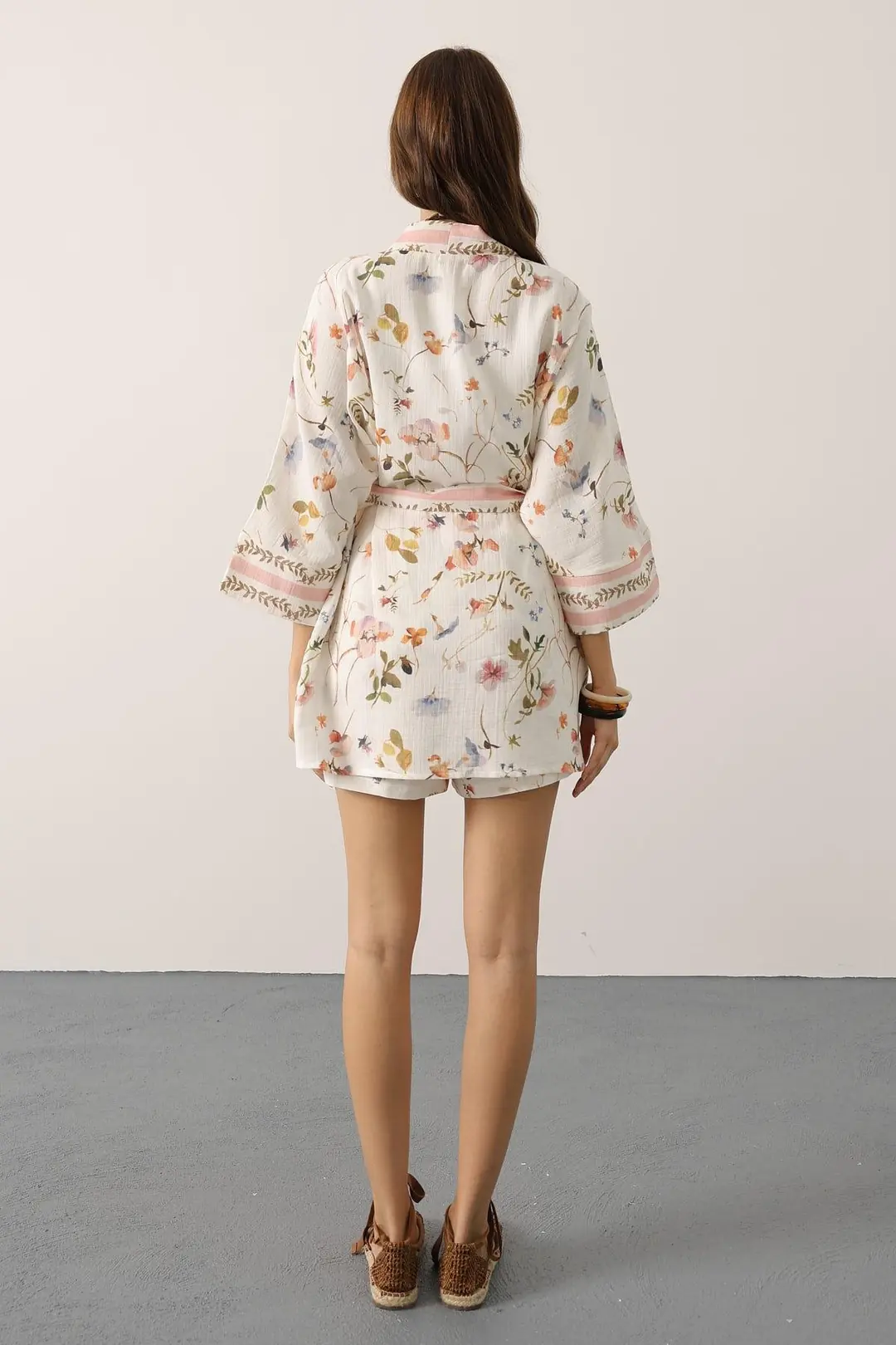 Bohem Desenli Bağlamalı Kimono - Çiçek Baskılı